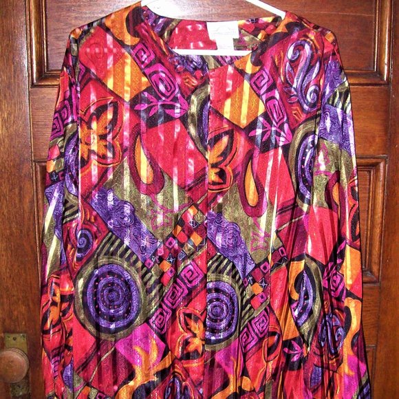 An ABSOLUTELY STUNNING ~~~ BLOUSE ~~~ - Picture 1 of 1